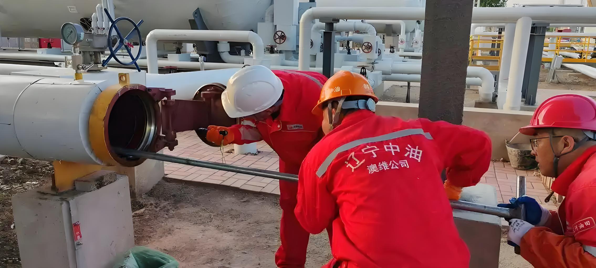 石油炼制与化工行业，反光背心如何防止静电引发的安全事故？