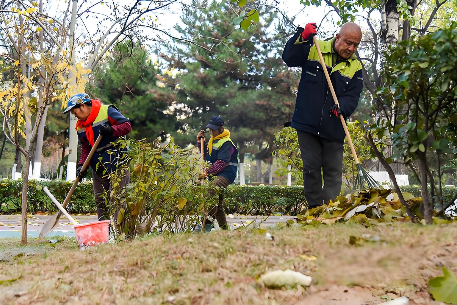 安全与舒适：园林反光棉服的关键特性解析
