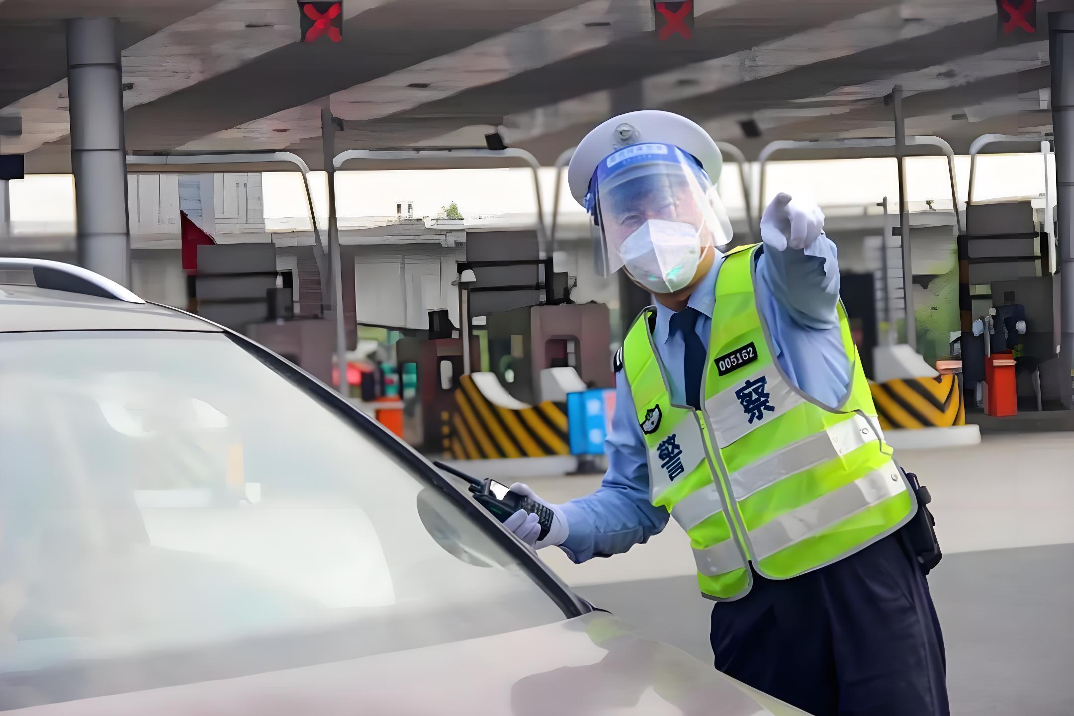 从面料到工艺：深度解读反光执勤服短袖的专业性设计