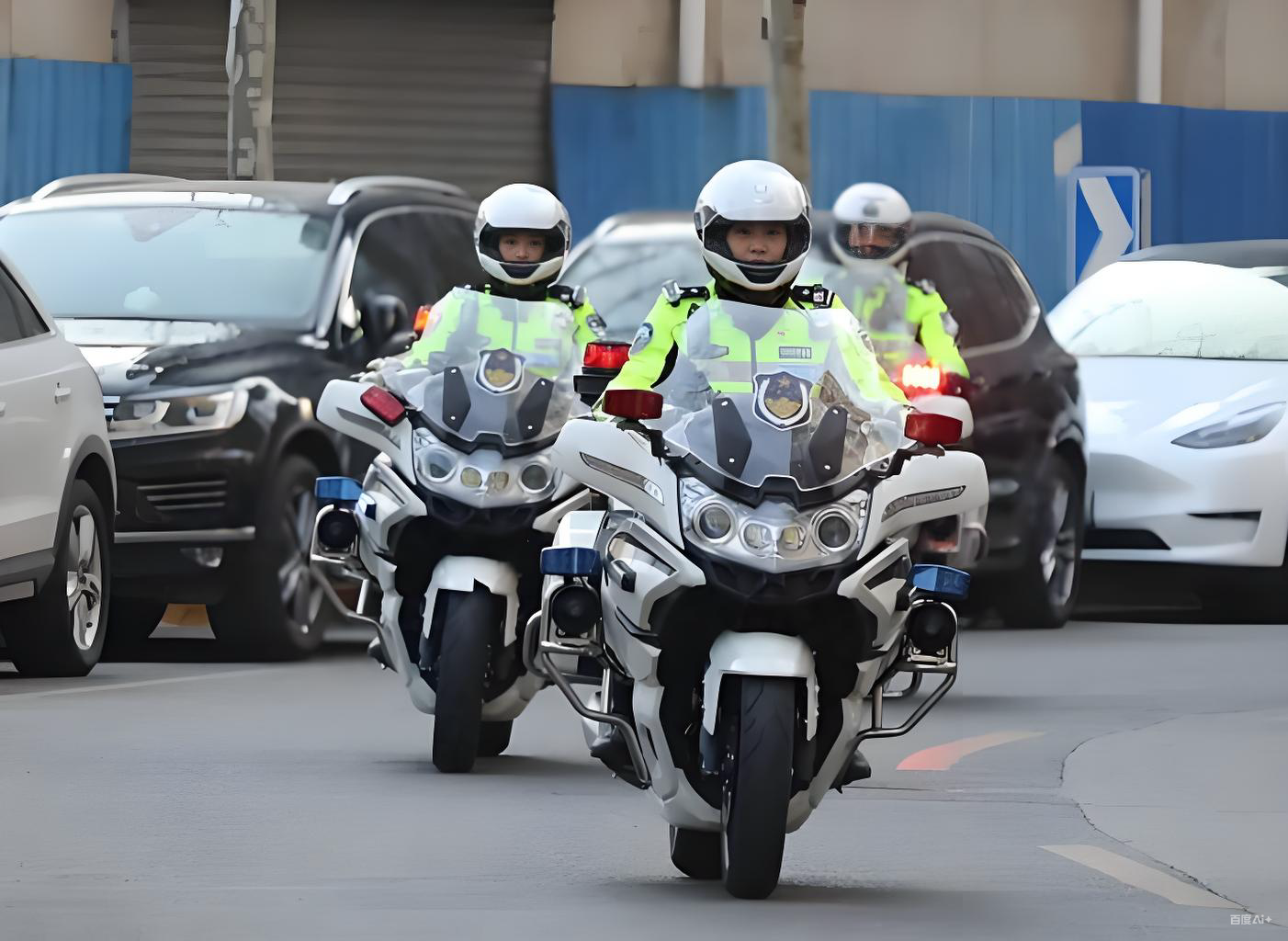 反光执勤服长袖，为何时职业安全的必备铠甲